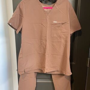 Figs Mocha color Scrub Set